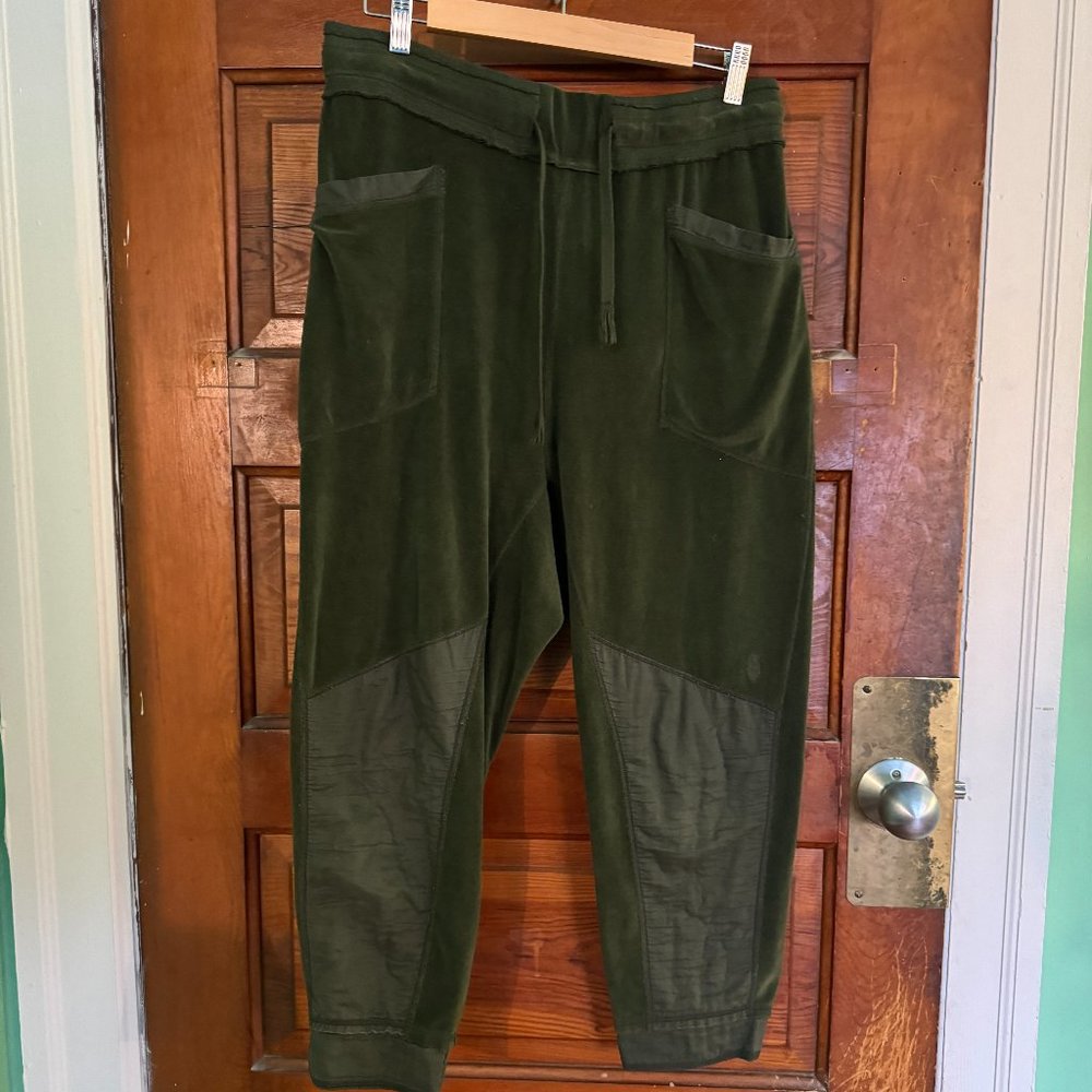 FP Movement Velvet green joggers